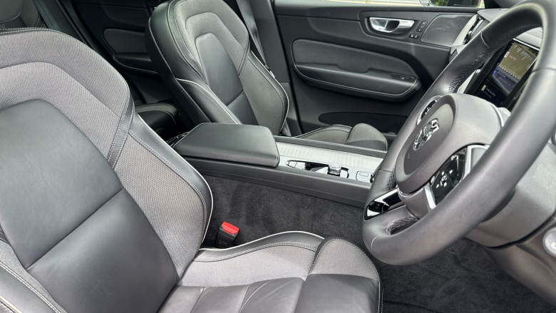 Volvo Xc60 2.0 B5P R DESIGN 5dr AWD Geartronic Petrol Estate